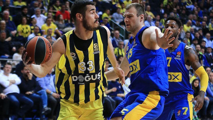 Nova loša partija i novi poraz Fenerbahcea, Maccabi uvjerljiv na svom terenu