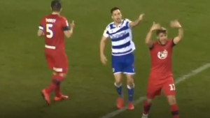 Užasne scene: Fudbaler Wigana saigrača poslao u bolnicu