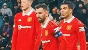 Svi su se okrenuli protiv Brune Fernandesa, a sinoć se vidjelo ko će biti novi kapiten Uniteda