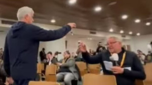 Niko se ovog ne bi sjetio osim Mourinha - Svi su prasnuli u smijeh kada su vidjeli šta nosi
