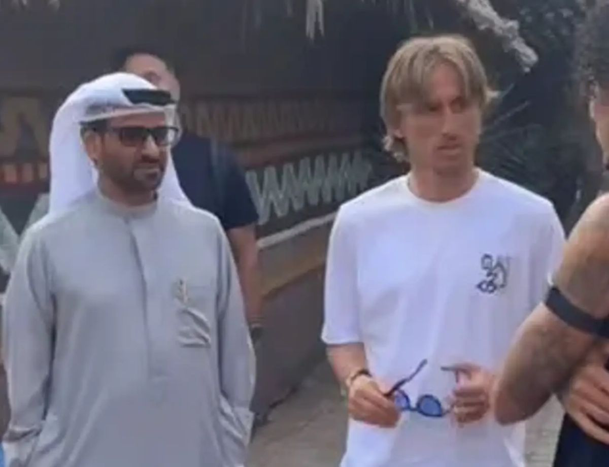 Modrić potpuno opušten razgovarao, navijači bijesni: "Makni se od tog čovjeka"
