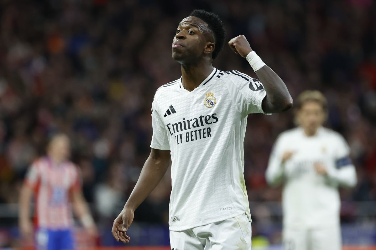 Kako da ga neko voli? Vinijev bezobrazluk i nakon meča, žestoko mu je odgovorio Seedorf Kako da ga neko voli? Vinijev bezobrazluk i nakon meča, žestoko mu je odgovorio Seedorf