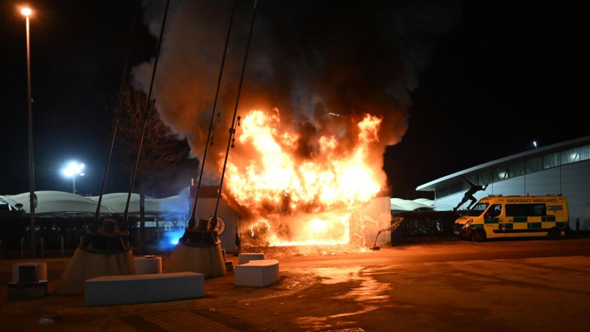 Gori stadion pred ključni meč Lige prvaka! Gori stadion pred ključni meč Lige prvaka!