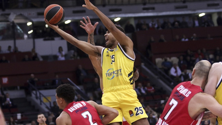 Alba šokirala Olympiacos u Pireju, Fenerbahce bez problema savladao Asvel