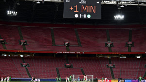 Jedini navijač koji je imao dozvolu da dođe na utakmicu Ajaxa se nije pojavio, razlog je jako tužan