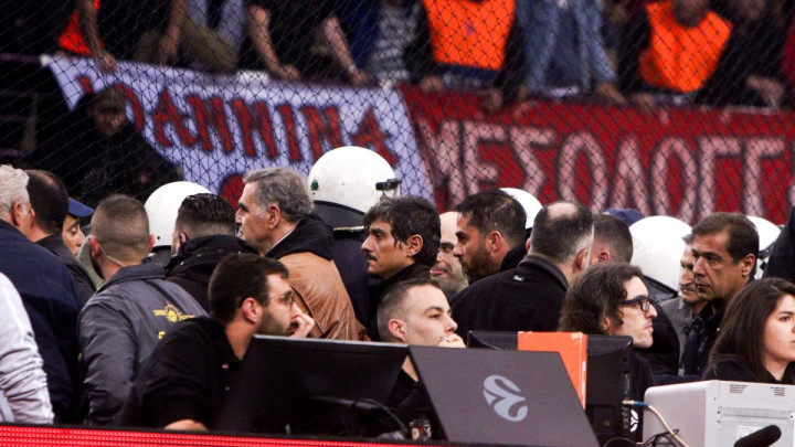 "Ne postoji bolji scenarij nego da te j**e mafija svake sedmice?"