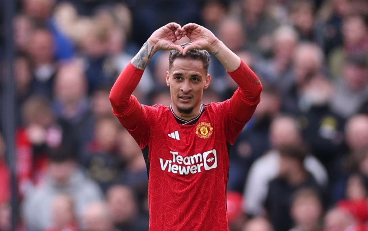 Navijači Manchester Uniteda u čudu: Antony u centru šokantnog transfera Navijači Manchester Uniteda u čudu: Antony u centru šokantnog transfera