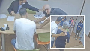 Pojavio se snimak skrivene kamere koji pokazuje kako je Suarez varao na ispitu za italijanski pasoš