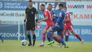 Rođeni odlično otvorili meč na Pecari: Velež vodi protiv Širokog