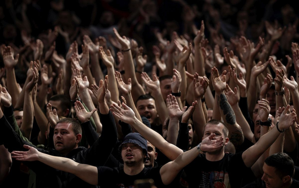Delije u Arenu unijele zastavu koja bode oči čitavoj Evropi i poslale znakovitu poruku! Delije u Arenu unijele zastavu koja bode oči čitavoj Evropi i poslale znakovitu poruku!