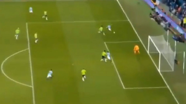 De Bruyne, kakav si ti majstor! Kako je postigao gol odavde?