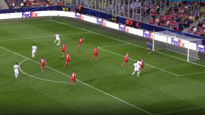 Kada Džeko dobije idealnu loptu, gol je neminovnost!