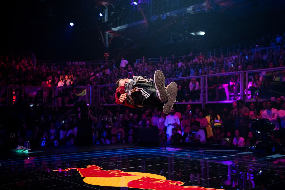 Holandski tinejdžer pobjednik Red Bull Dance Your Style takmičenja Holandski tinejdžer pobjednik Red Bull Dance Your Style takmičenja