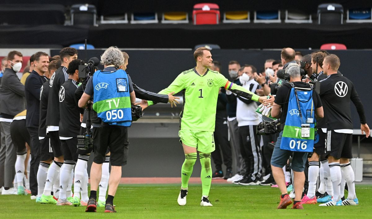 Veliki dan za sjajnog golmana: Nijemci su večeras iskazali poštovanje prema Manuelu Neueru