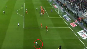 Centimetri su djelili Pjanića da postigne gol iz nemoguće pozicije
