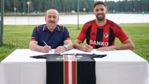 Kenan Kodro nakon samo pola godine napustio Ferencvaros, karijeru nastavlja u Turskoj