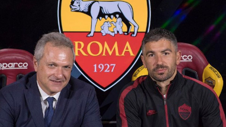 Kolarov produžio vjernost Romi