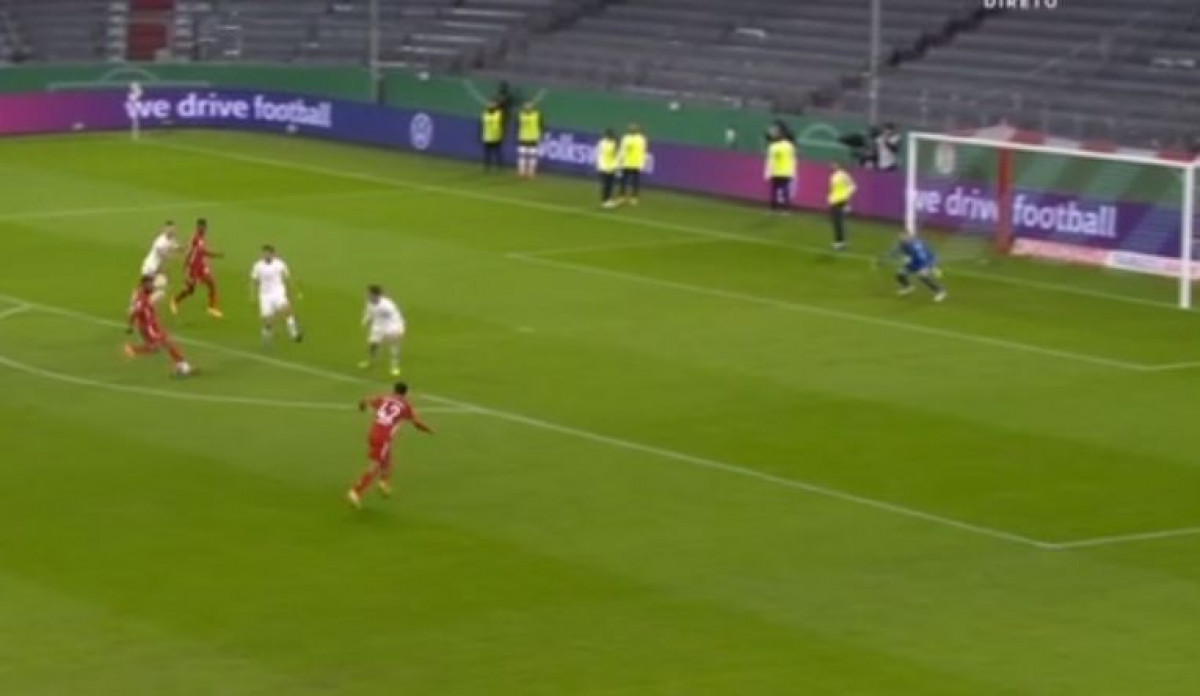 Fantastičan gol: Choupo-Moting pokazao da nije došao da grije klupu Lewandowskom
