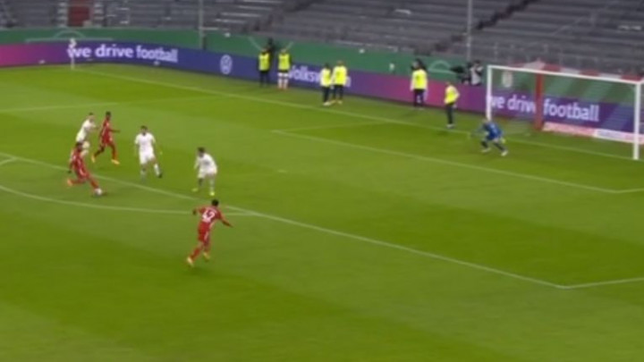 Fantastičan gol: Choupo-Moting pokazao da nije došao da grije klupu Lewandowskom