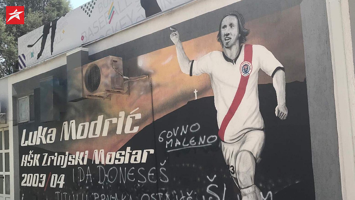 Uvredljive poruke osvanule na grafitu Luke Modrića u Mostaru Uvredljive poruke osvanule na grafitu Luke Modrića u Mostaru