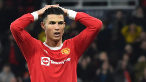 Prvi put se pojavio u javnosti nakon incidenta: Ronaldo se krio u automobilu iza tjelohranitelja