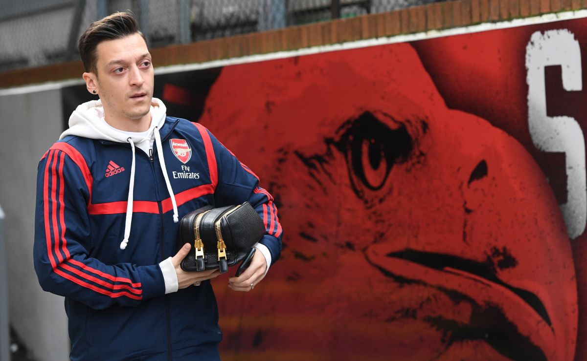 Mesut Ozil obavio tajni razgovor s klubom koji ga želi dovesti u januaru