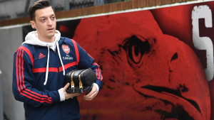 Mesut Ozil obavio tajni razgovor s klubom koji ga želi dovesti u januaru