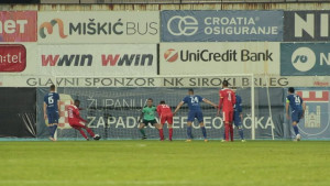 Velež je mogao sve da riješi: Brandao promašio penal na Pecari