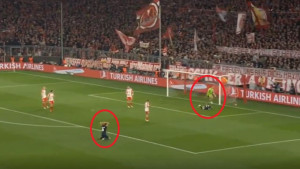 Na semaforu 0:0, Ciro Immobile ostao sam ispred Neuera, a onda je uradio najgoru moguću stvar