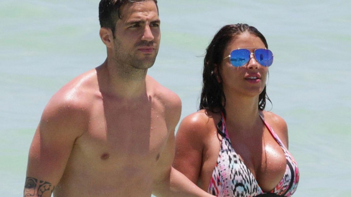 Fabregasova supruga objavila fotografiju s kćerkom iz prvog braka, a mnogi mislili da su sestre