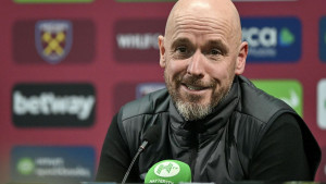 Navijači Manchester Uniteda slave: Erik ten Hag dobio otkaz u Manchester Unitedu!