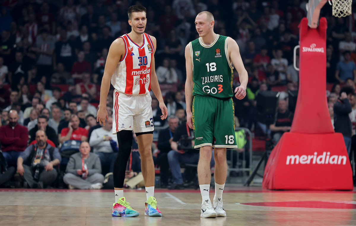 Šok za Crveno-bijele: Zvezda poražena u Beogradu od Žalgirisa, uništio ih je bivši košarkaš Partizan Šok za Crveno-bijele: Zvezda poražena u Beogradu od Žalgirisa, uništio ih je bivši košarkaš Partizan
