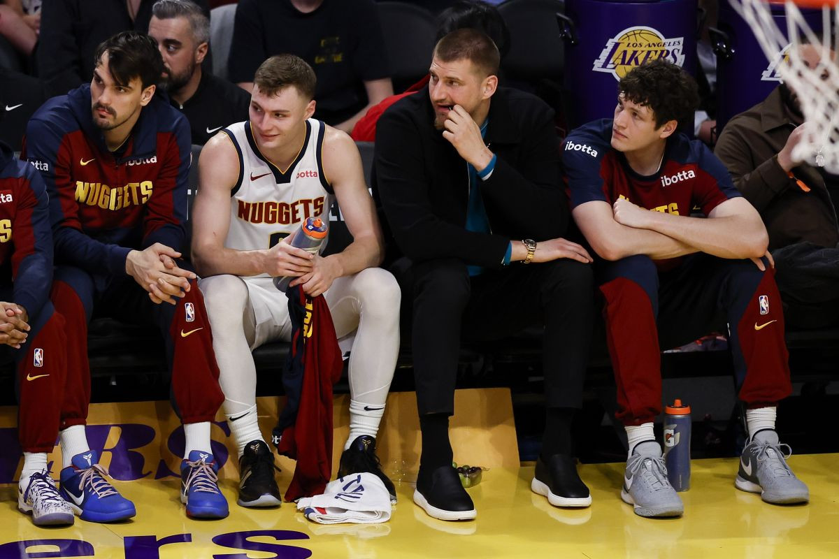 Jokić progovorio o svojoj povredi: "Nisam mogao da skočim na lijevu nogu, bol je bila velika" Jokić progovorio o svojoj povredi: "Nisam mogao da skočim na lijevu nogu, bol je bila velika"