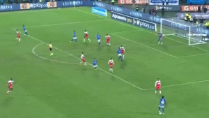 Najbizarniji žuti karton: Njegov tim je vodio 2:0, a on je odlučio da protivnika ponizi do kraja