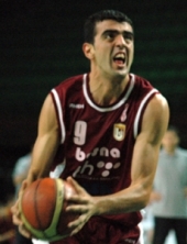 Bavčić ubacio četiri poena Lakersima