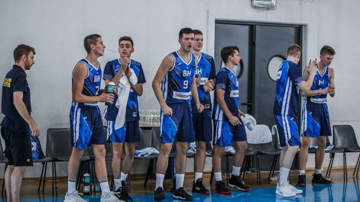 Poraz kadeta od Estonije za oproštaj od A Divizije