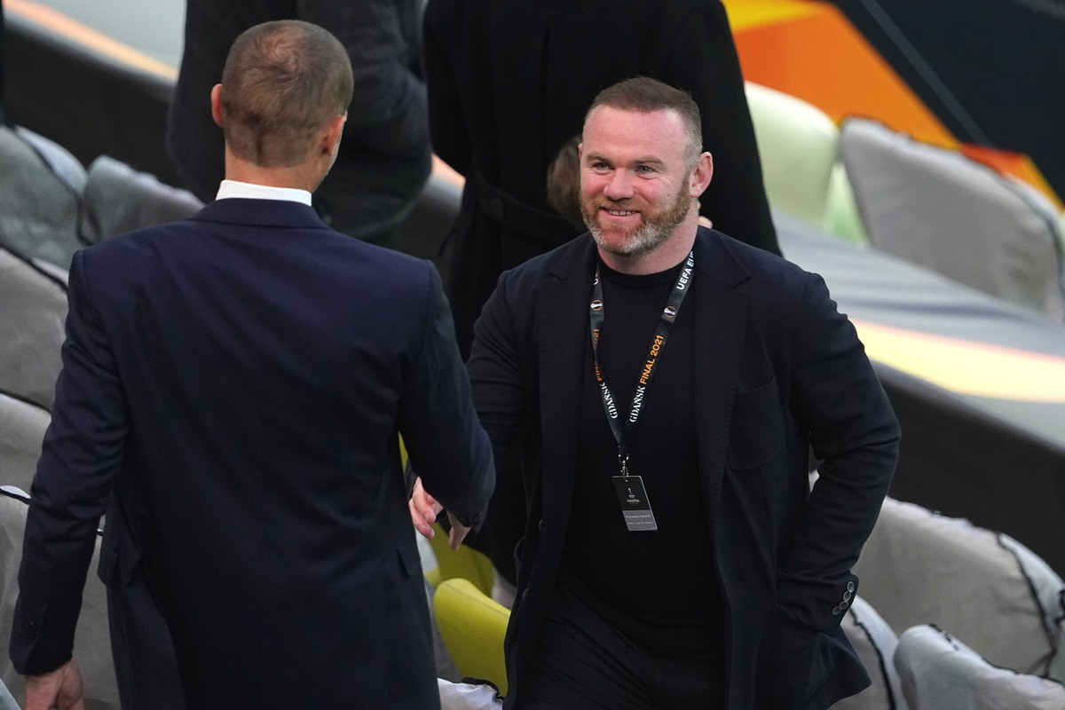 Apsolutni spektakl i veliki preokret u debiju Waynea Rooneyja na klupi novog tima 